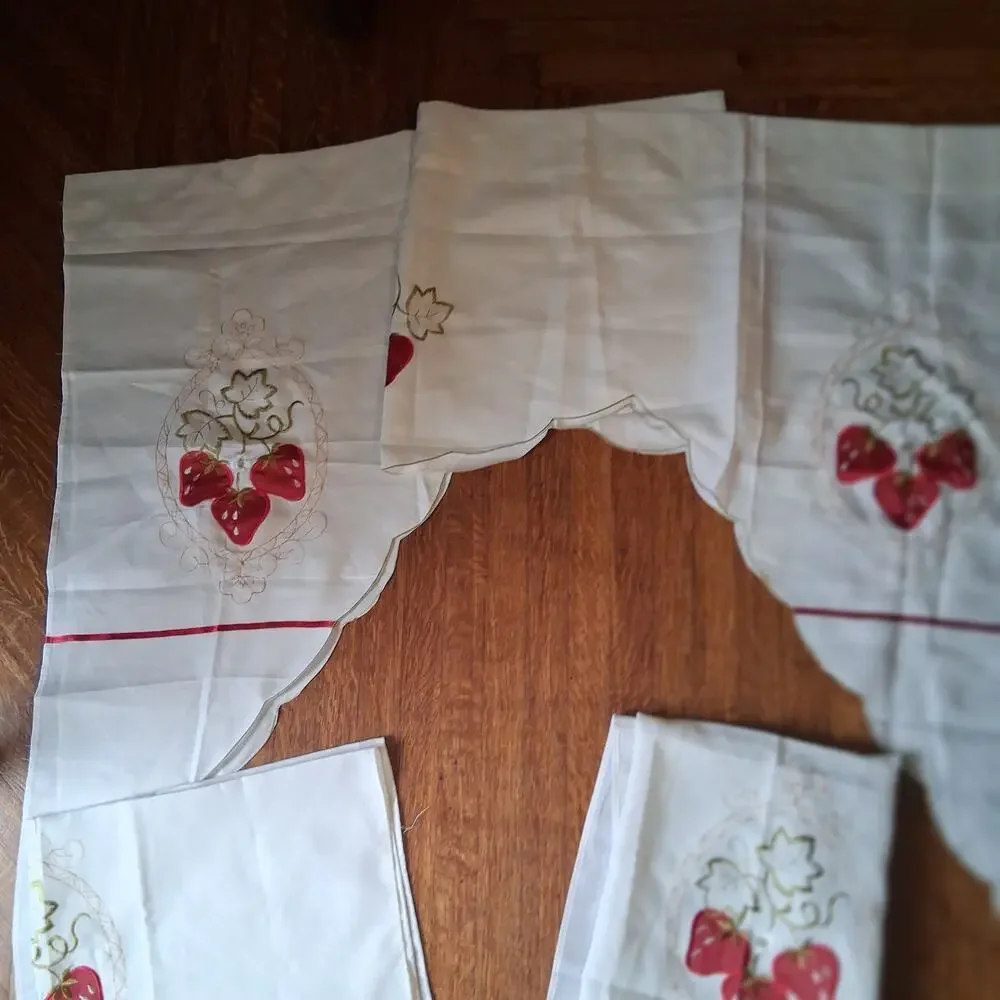 Vintage strawberry curtains 4 pieces valance white red